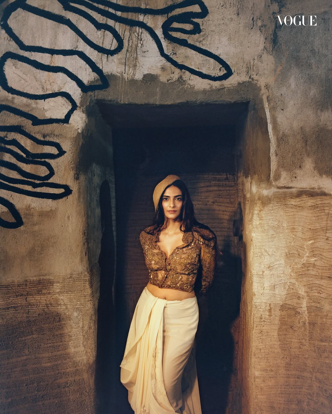 Sonam Kapoor Lungi Look