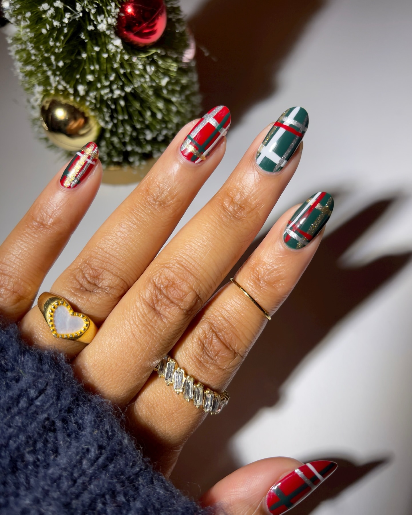 Plaid_nails