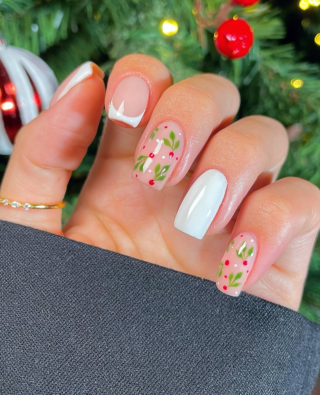 holly Nails