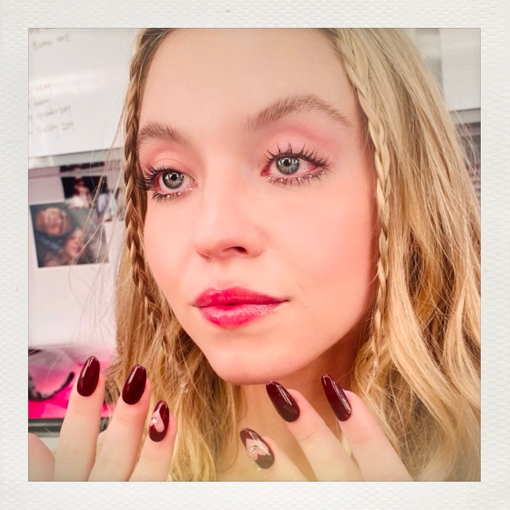 Sydney Sweeney Scarlet Valentine_s Day Nails_