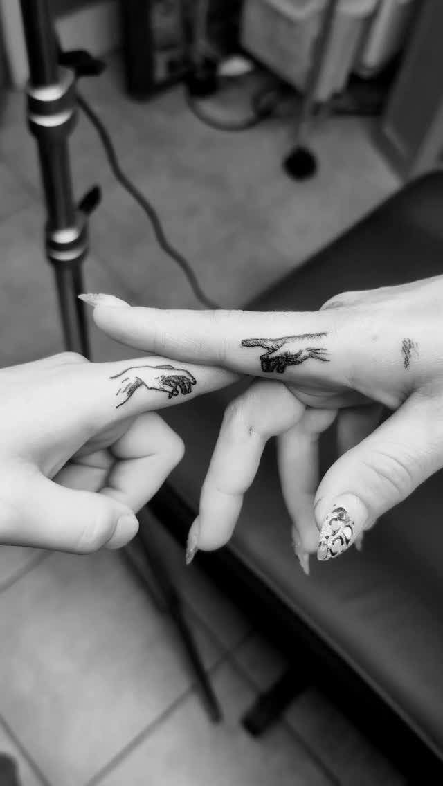 FingertipTattoo
