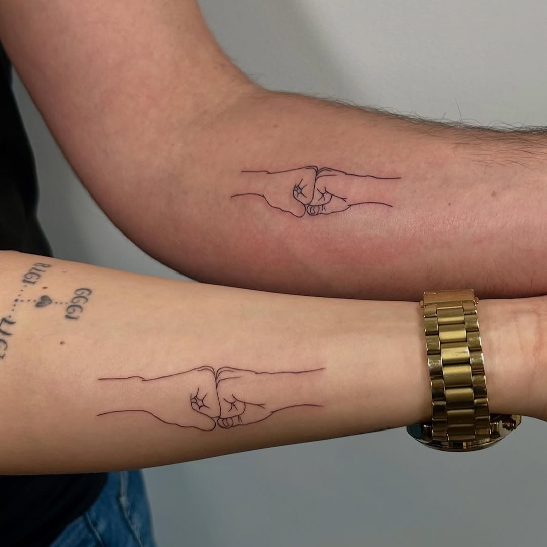 fistbump Tattoo